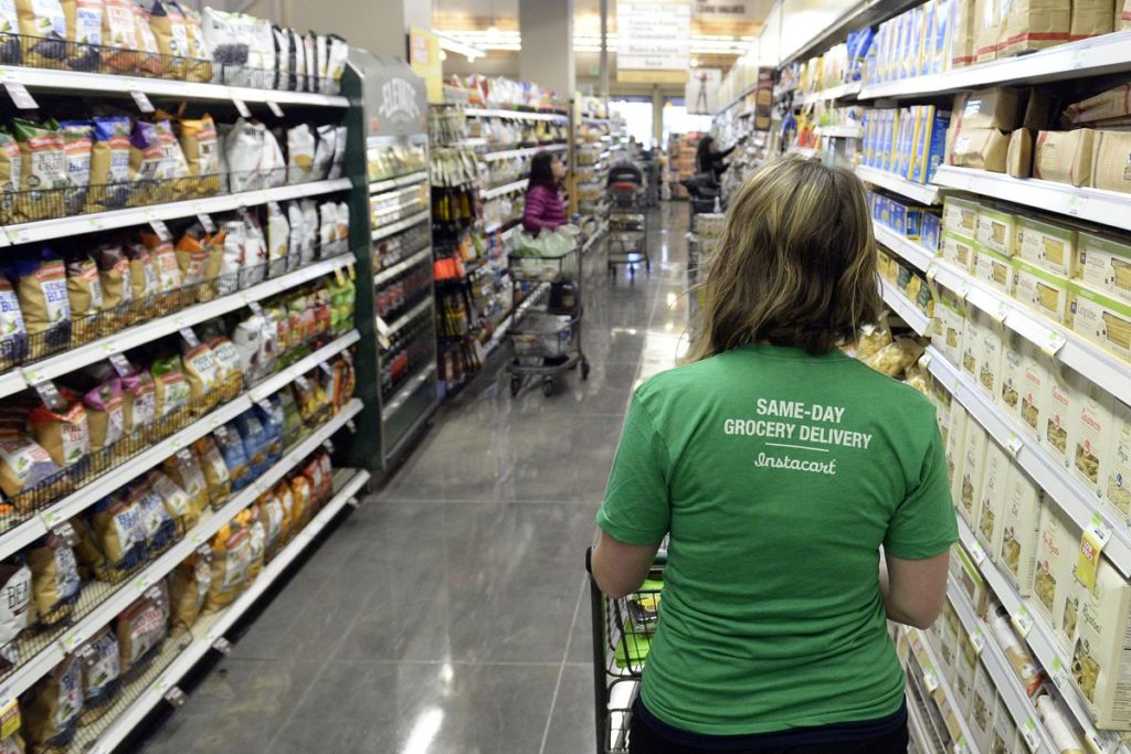 Brave hustlers are taking advantage of Instacart to shop for those who are too scared to leave their homes